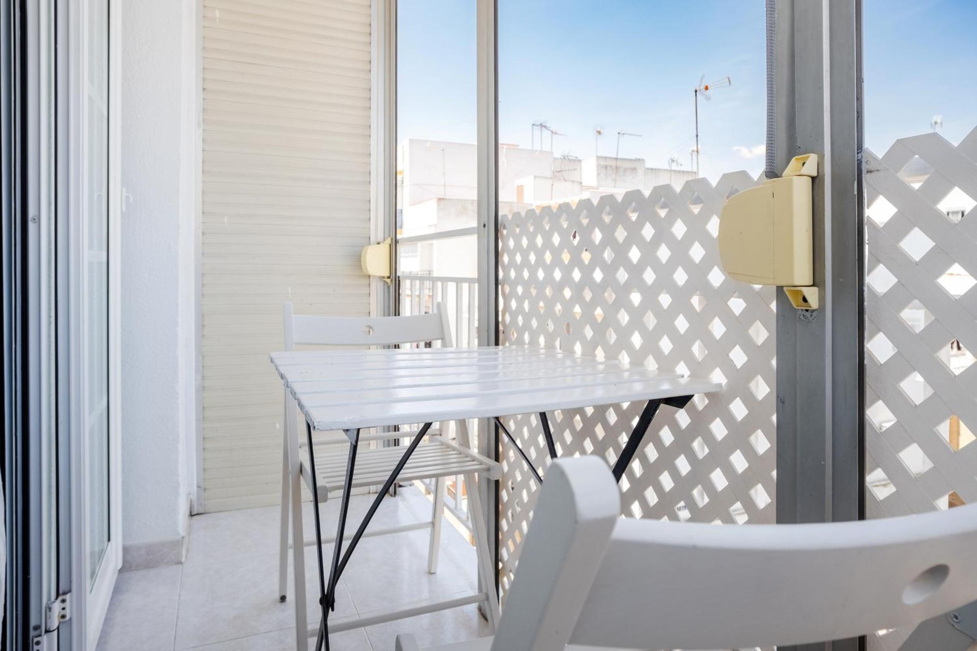 Acogedor Piso Con Balcon Daire Sevilla Dış mekan fotoğraf